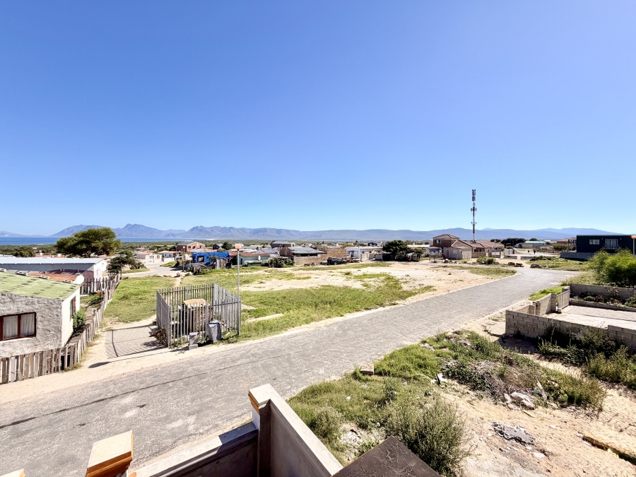 5 Bedroom Property for Sale in Hawston Western Cape